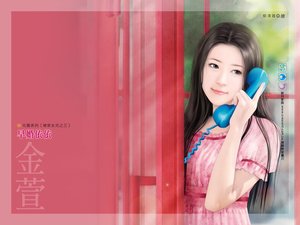 《早婚依依(褚家女儿之三)》